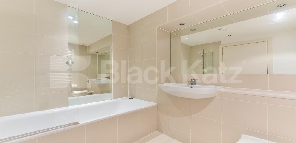 			NEW INSTRUCTION (Includes water rates)., 2 Bedroom, 1 bath, 1 reception Apartment			 South Central East Steedman Street, Elephant and Castle